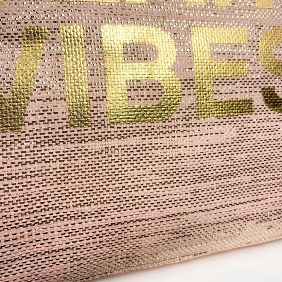 “Island Vibes” Weekender Vacation Tote Bag NWT - Picture 4 of 5